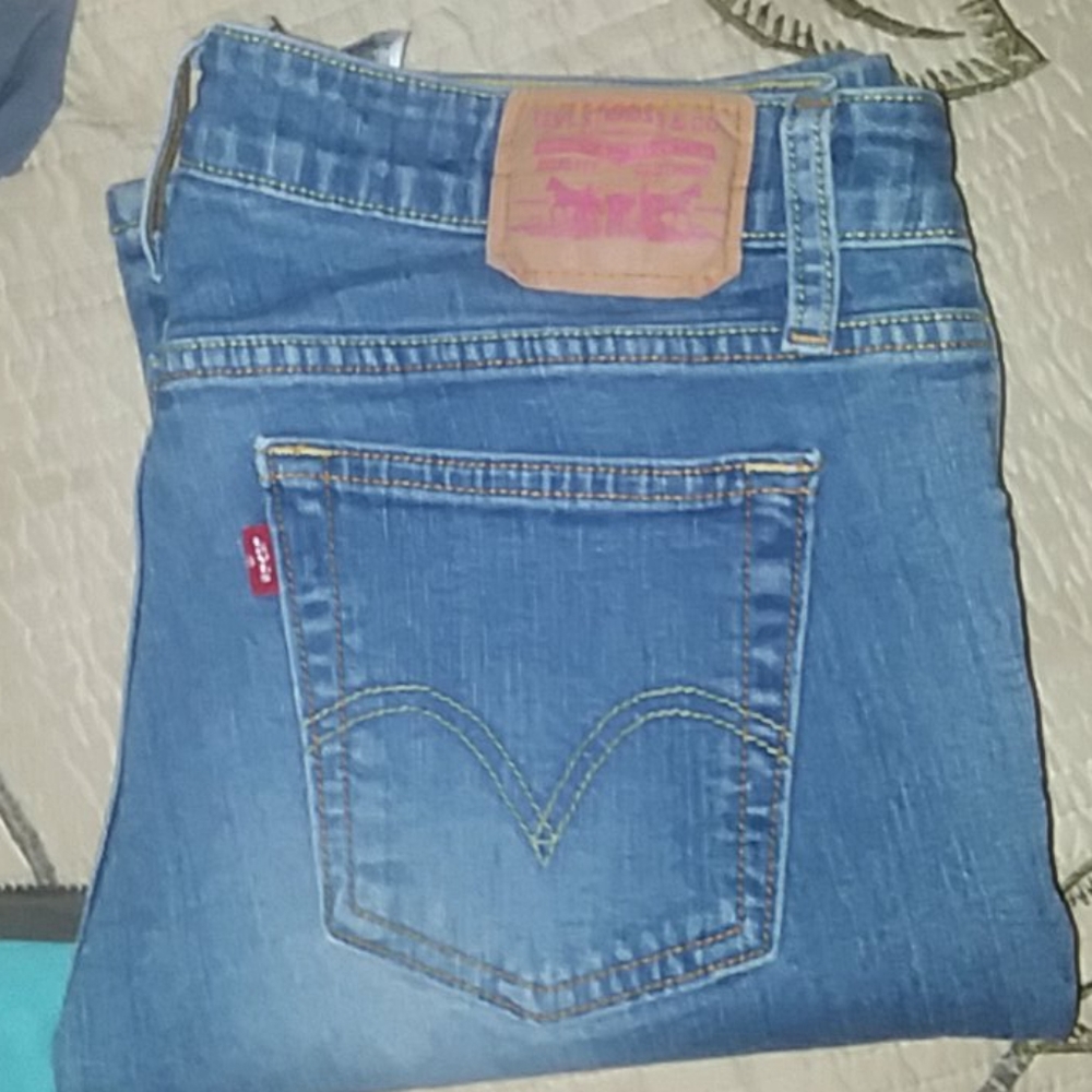 Levis jeans